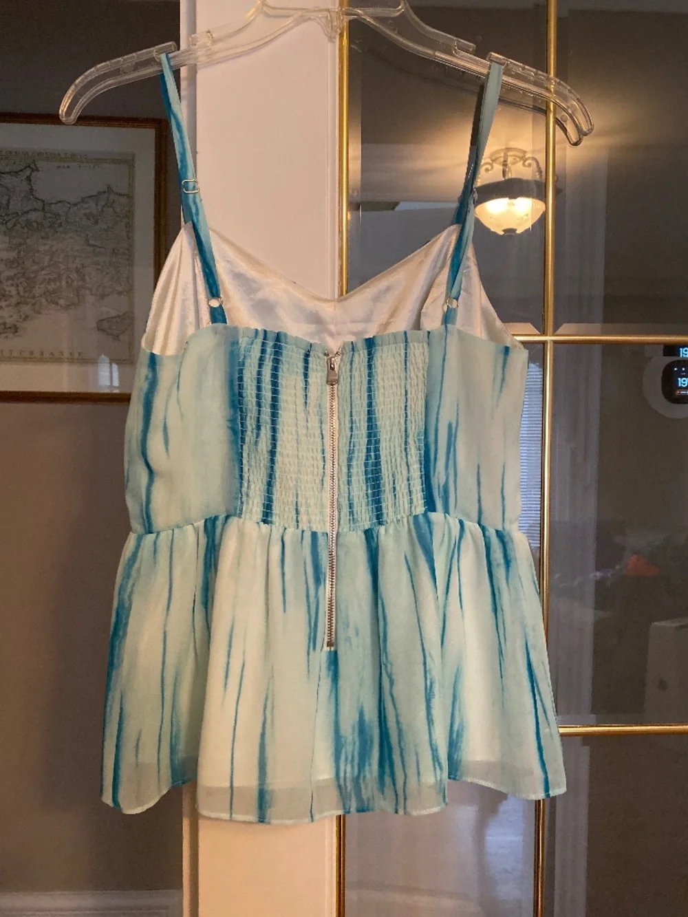 GUESS top - Picture 2 of 2